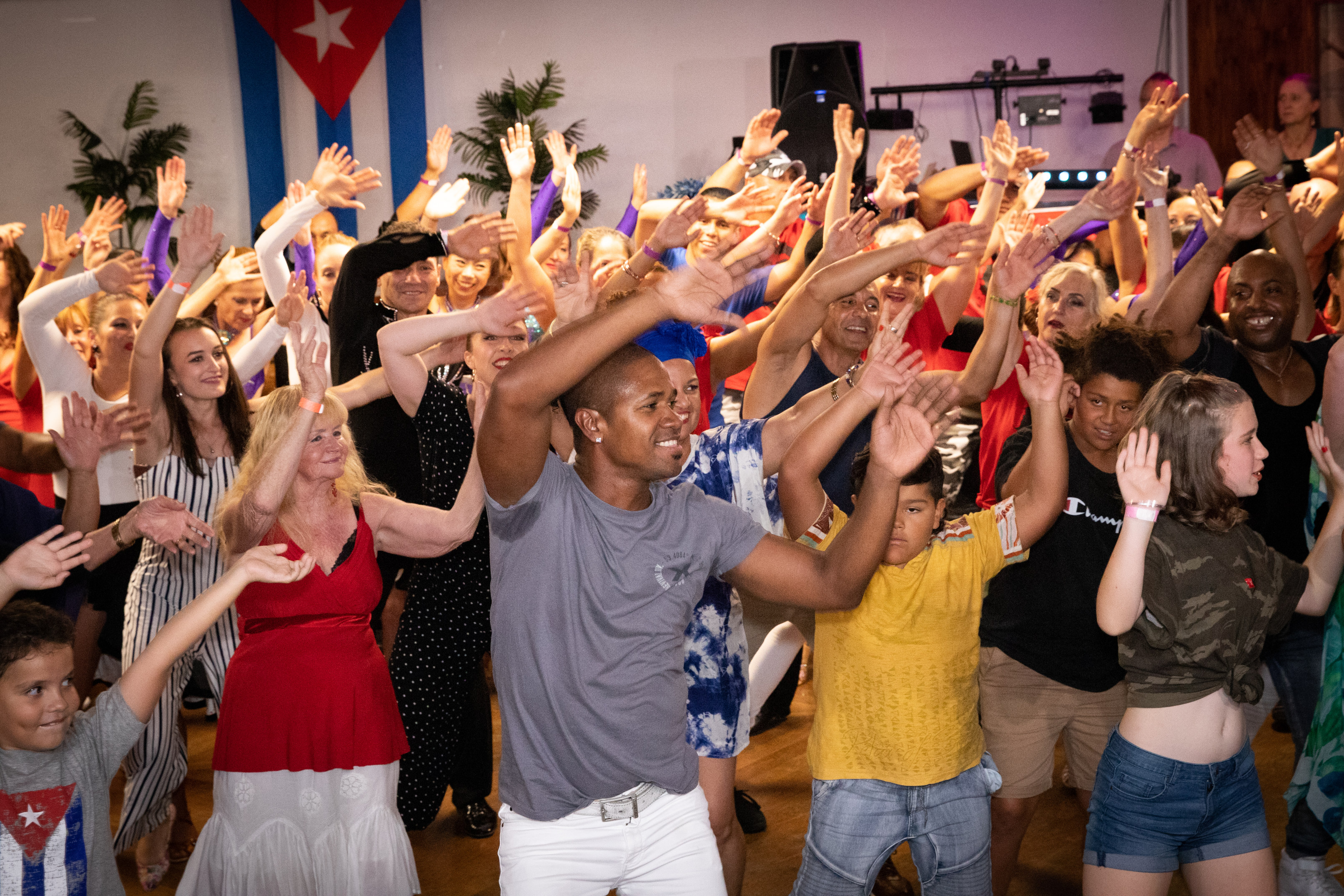 FREE Kids and Teens Salsa Class – Salsa ¡Agua!